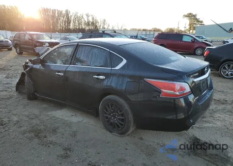 2015 Nissan Altima 2.5 из США, поврежденный, VIN 1N4AL3AP0FC124162